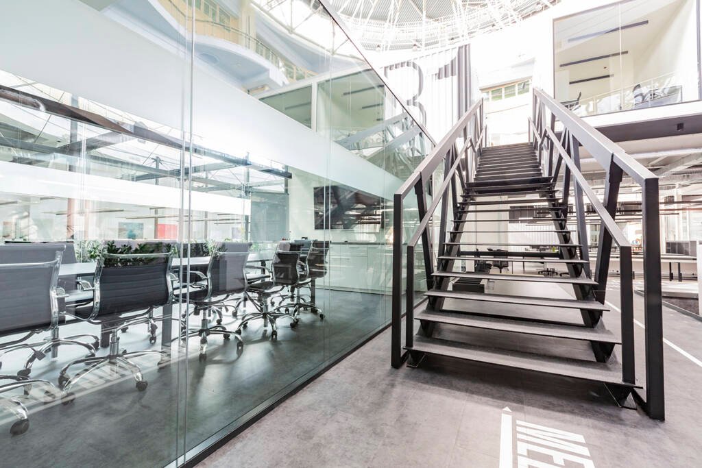 Forest Hill Cleaning Services near me Essential Cleaning Tips for Maintaining a Healthy Workspace
